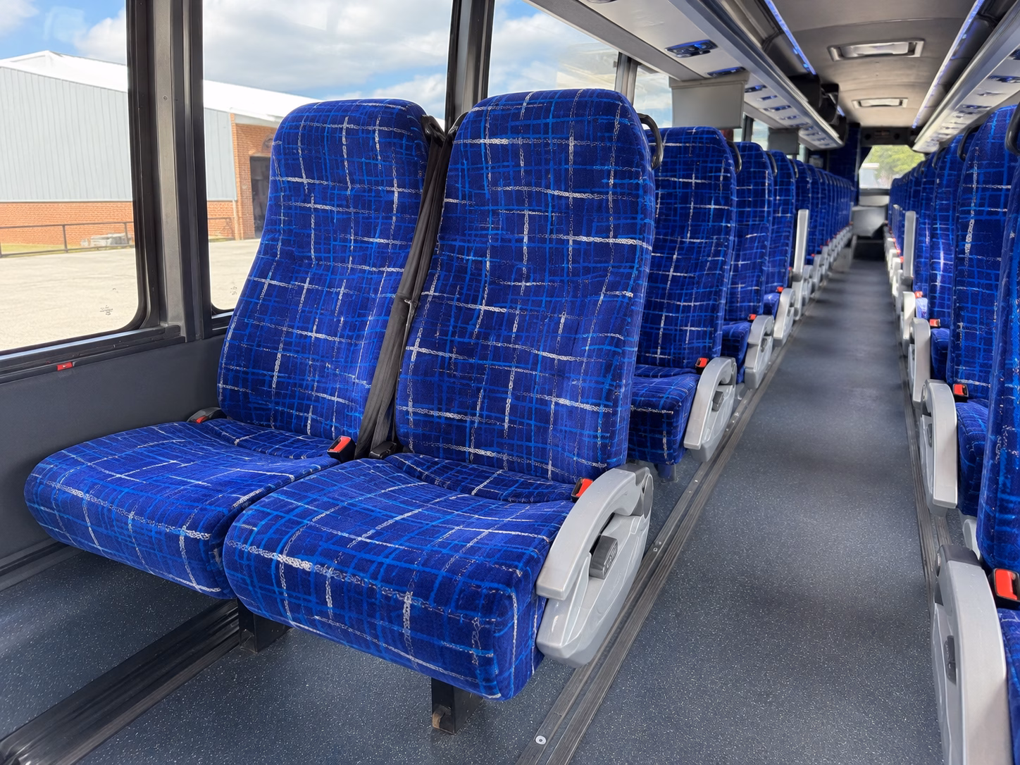 aurora airport transfer charter buses for aurora groups