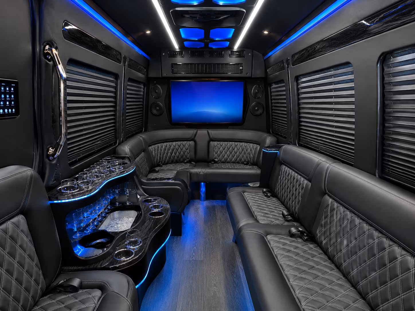 castle rock 25 passenger party bus