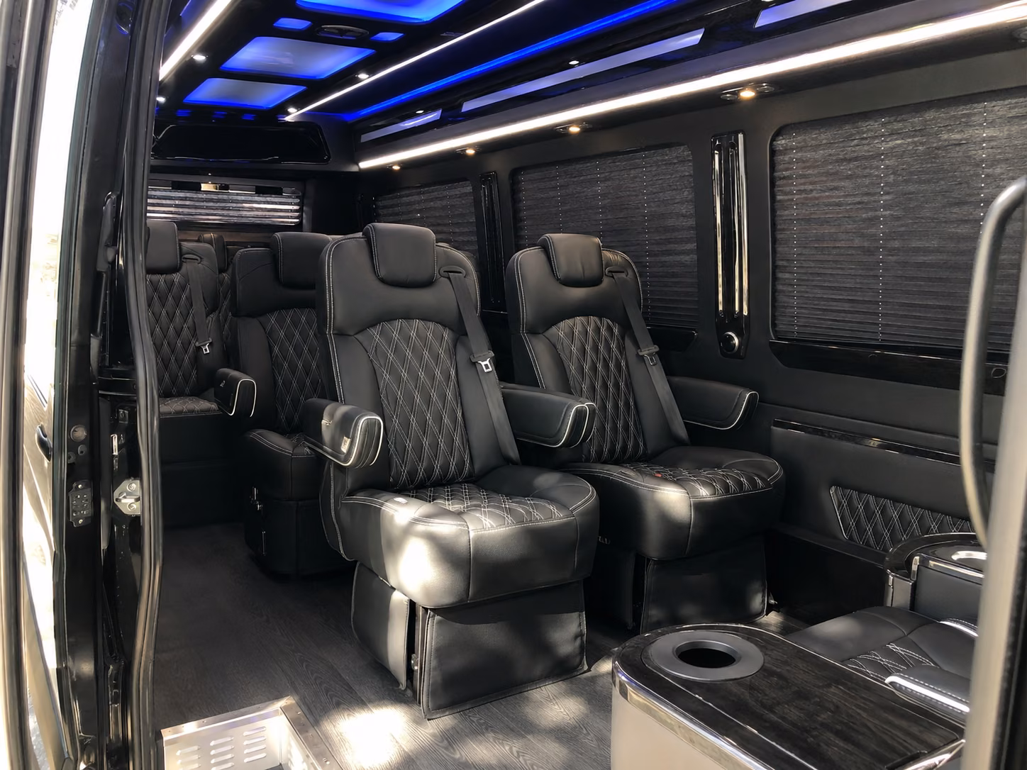 centennial airport shuttles for your travel needs