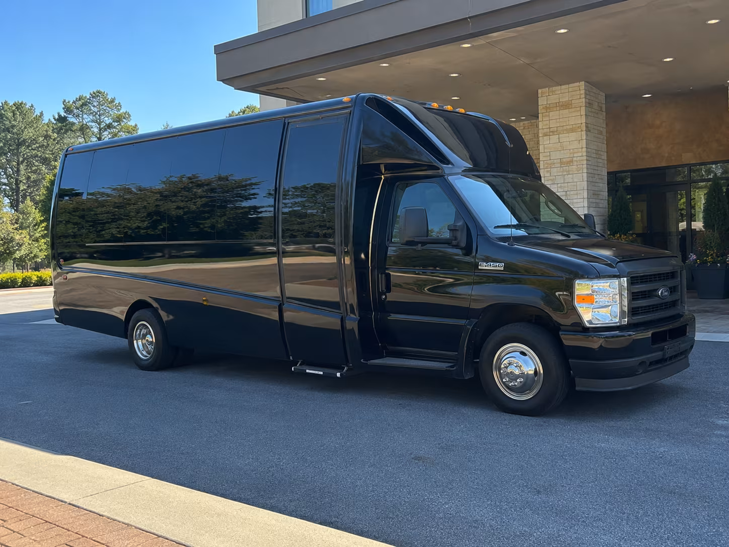 lakewood castle rock charter buses
