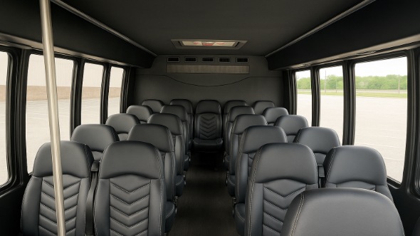 castle rock 30 passenger minibus rental